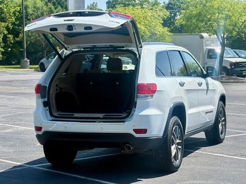 Used 2019 Jeep Grand Cherokee Limited AWD/4WD image 18