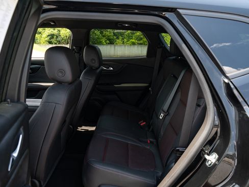 Used 2025 Chevrolet Blazer RS FWD image 18
