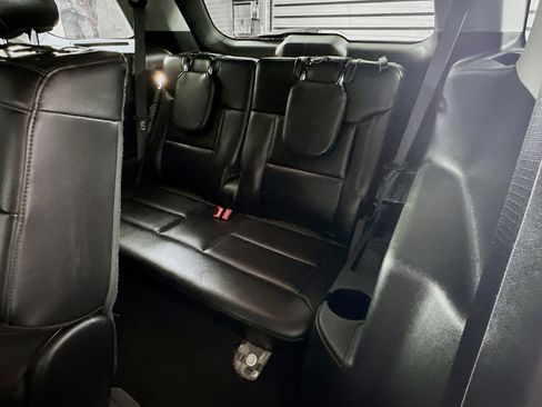 Used 2024 Ford Explorer Limited RWD image 29