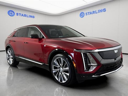 Used 2024 Cadillac Lyriq Luxury w/ LPO, Floor Liner Package image 13