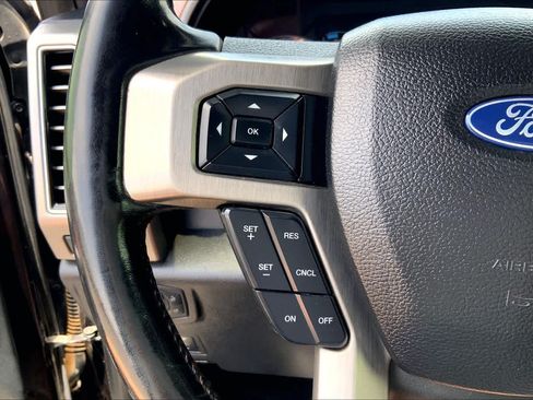 Used 2019 Ford F250 Platinum w/ Snow Plow Prep Package AWD/4WD image 24