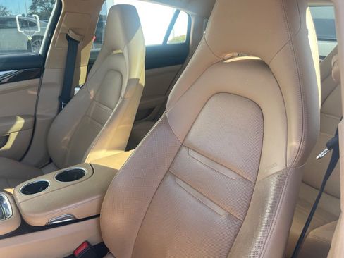 Used 2018 Porsche Panamera image 29