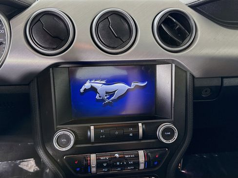 Used 2020 Ford Mustang Premium image 18