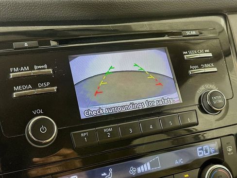 Used 2014 Nissan Rogue SV AWD/4WD image 10