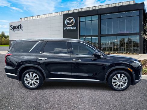Used 2023 Hyundai Palisade SEL AWD/4WD image 2
