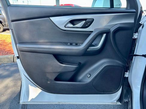 Used 2020 Chevrolet Blazer LT image 11