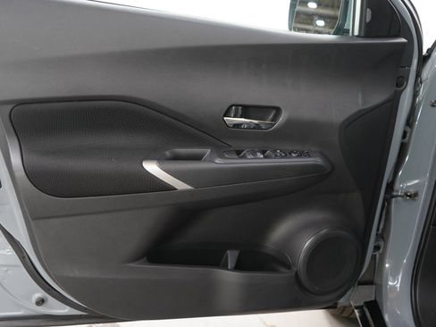 Used 2021 Nissan Kicks SV FWD image 18