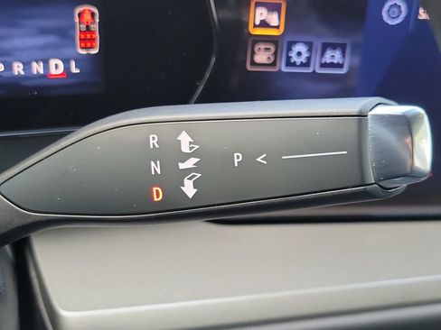 Used 2024 Chevrolet Traverse LS FWD image 28