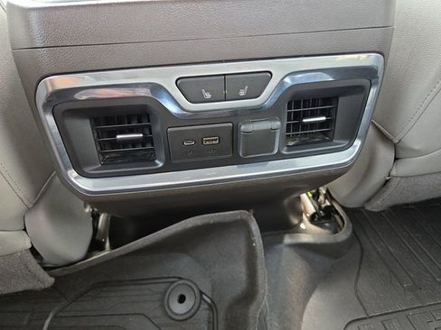 Used 2019 GMC Sierra 1500 SLT w/ SLT Premium Plus Package AWD/4WD image 12