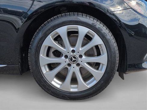 Used 2018 Mercedes-Benz E 300 4MATIC image 25