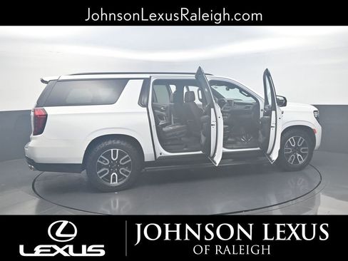 Used 2023 GMC Yukon XL AT4 w/ AT4 Premium Plus Package image 24