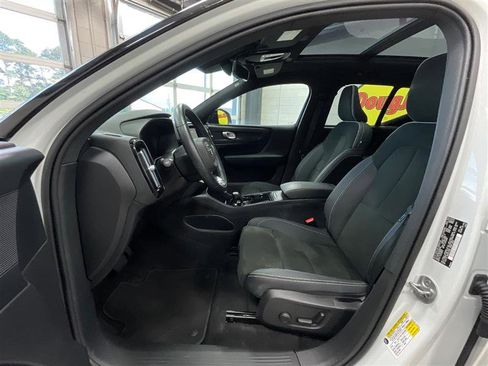 Used 2023 Volvo XC40 Recharge Plus AWD/4WD image 11