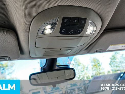 Used 2023 Chrysler Pacifica Touring-L image 40