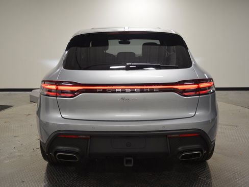 Certified 2025 Porsche Macan image 6