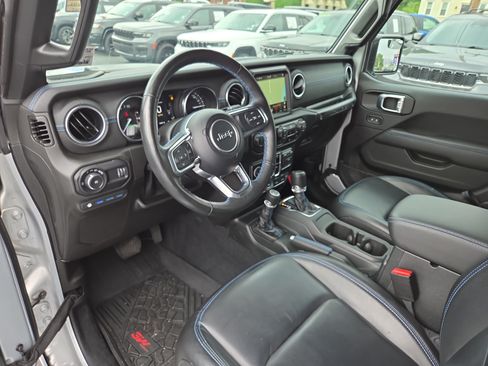 Certified 2023 Jeep Wrangler Unlimited Rubicon 4xe w/ Cold Weather Group AWD/4WD image 16