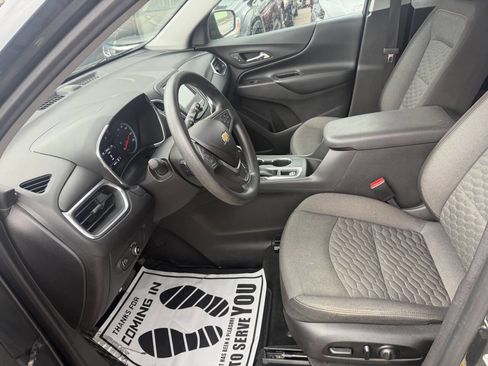 Used 2018 Chevrolet Equinox LT FWD image 11