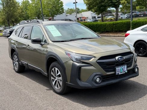 Used 2023 Subaru Outback Premium AWD/4WD image 2