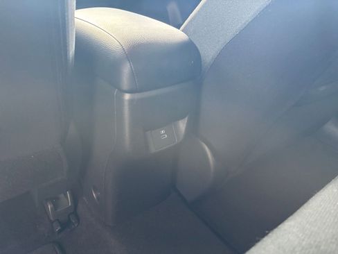Used 2025 Nissan Versa SV FWD image 23