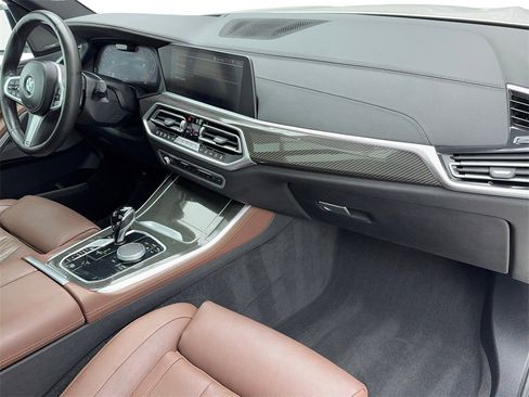 Used 2022 BMW X5 M50i w/ Dynamic Handling Package image 43