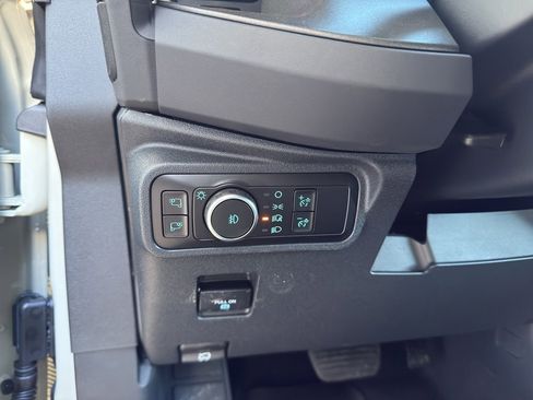 New 2025 Ford Bronco Badlands image 18