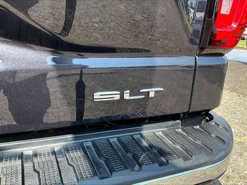 Used 2023 GMC Sierra 1500 SLT w/ SLT Premium Package AWD/4WD image 33