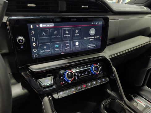 Used 2025 GMC Sierra 2500 AT4X AWD/4WD image 12