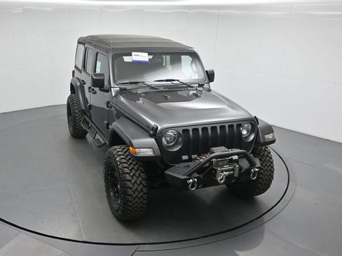 Used 2018 Jeep Wrangler Unlimited Sport image 34