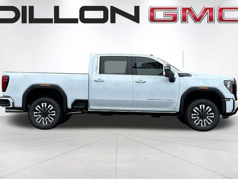 New 2026 GMC Sierra 2500 Denali Ultimate AWD/4WD image 3