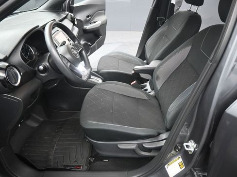 Used 2020 Nissan Kicks SV image 9