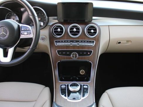 Used 2019 Mercedes-Benz C 300 SEDAN 4 DR 2.0L I4 F DOHC 16V w/ Premium Package image 14