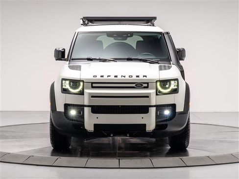 New 2024 Land Rover Defender 110 S image 8