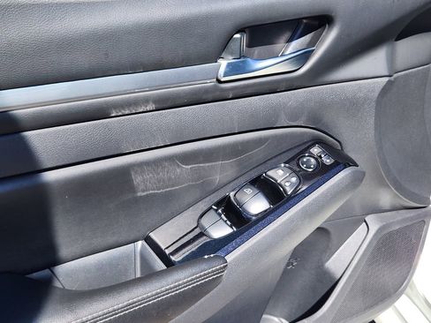 Used 2023 Nissan Altima 2.5 SV image 25