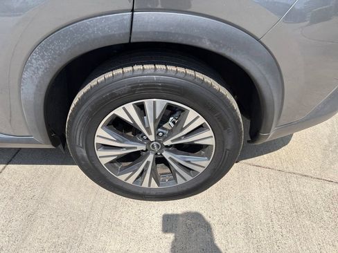Used 2023 Nissan Rogue SV FWD image 7
