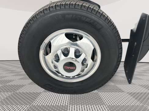 Used 2022 GMC Sierra 3500 Denali w/ Denali Ultimate Package image 32