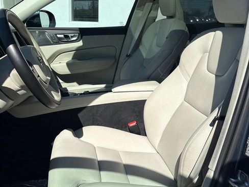 Used 2020 Volvo XC60 T5 Inscription AWD/4WD image 9