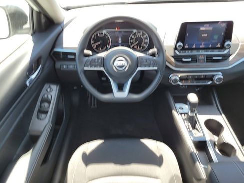 New 2025 Nissan Altima 2.5 SV image 19