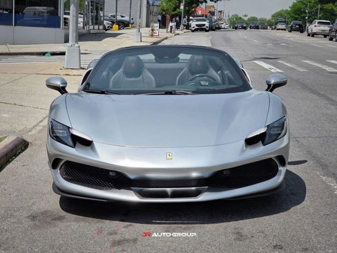 Used 2024 Ferrari 296 GTS RWD image 2