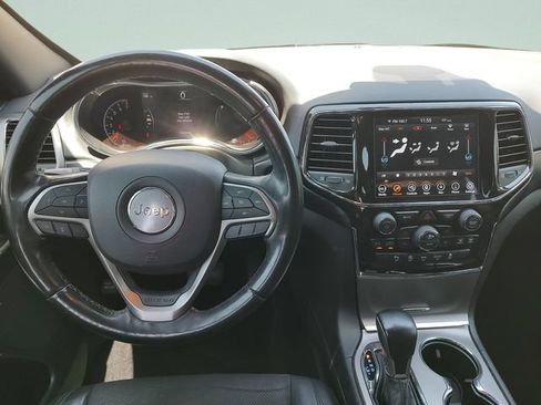 Used 2021 Jeep Grand Cherokee Laredo X AWD/4WD image 10
