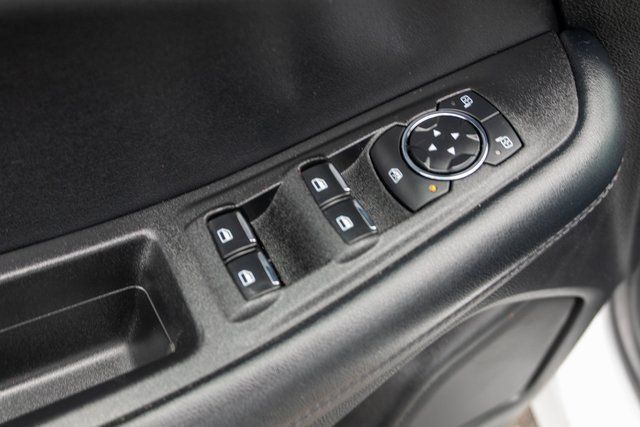 Used 2024 Ford Edge SEL AWD/4WD image 17
