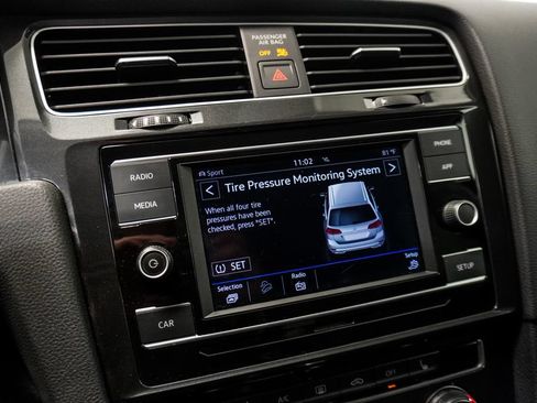 Used 2019 Volkswagen Golf Alltrack S AWD/4WD image 28