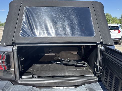 Used 2022 Jeep Wrangler Unlimited Rubicon w/ Safety Group AWD/4WD image 8
