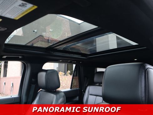 Used 2021 Ford Expedition XLT image 27