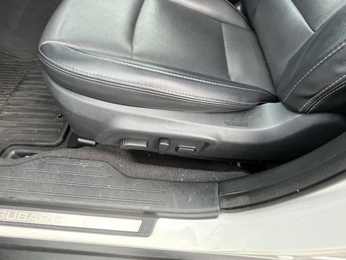 Used 2017 Subaru Outback 3.6R Limited image 19