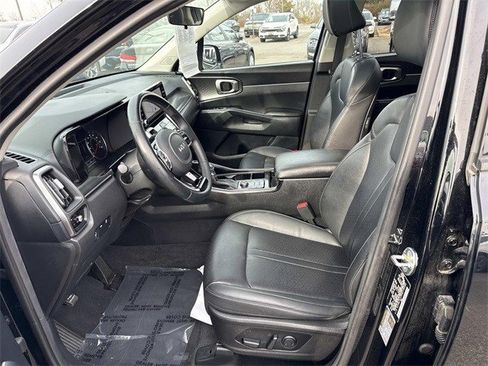 Used 2023 Kia Sorento S w/ Panoramic Sunroof Package image 14