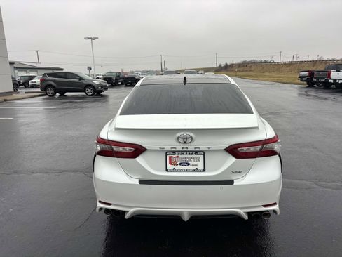Used 2018 Toyota Camry XSE image 8