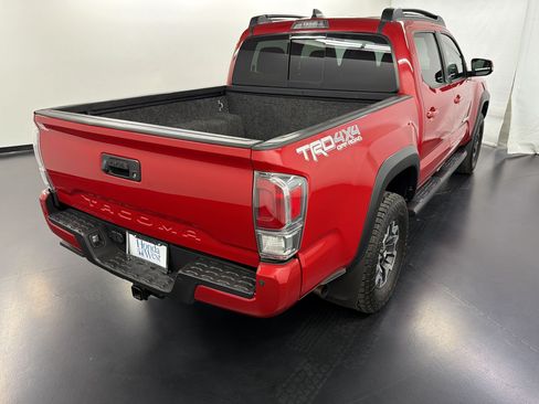 Used 2021 Toyota Tacoma TRD Off-Road w/ Technology Package AWD/4WD image 9