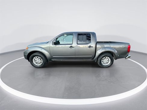 Used 2019 Nissan Frontier SV image 5
