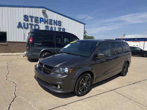 Used 2019 Dodge Grand Caravan GT FWD image 1