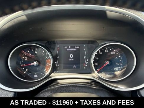 Used 2020 Jeep Compass Latitude FWD image 18