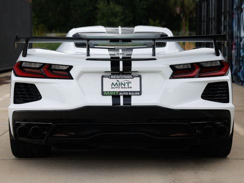 Used 2020 Chevrolet Corvette Stingray Coupe w/ Z51 Performance Package RWD image 10